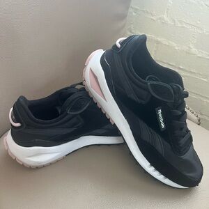 Women’s Reebok Sneakers Black/Pink/White Size 8